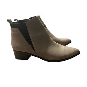 MARC FISHER Suede Western Yale Chelsea Boot in Camel Tan Size 8M